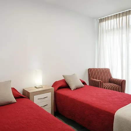 Causel - Luxury With Hot Tub Puerto del Carmen (Lanzarote)