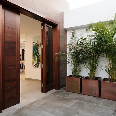 Causel - Luxury With Hot Tub *