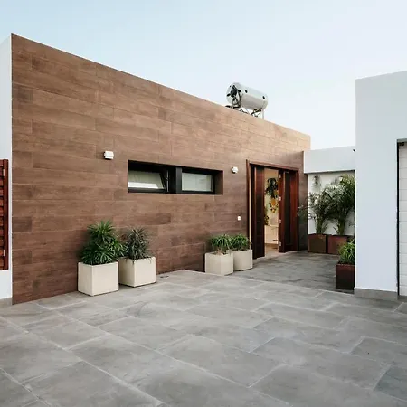 Villa Causel - Luxury With Hot Tub