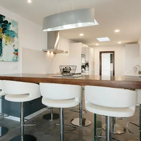Causel - Luxury With Hot Tub Villa Puerto del Carmen (Lanzarote)
